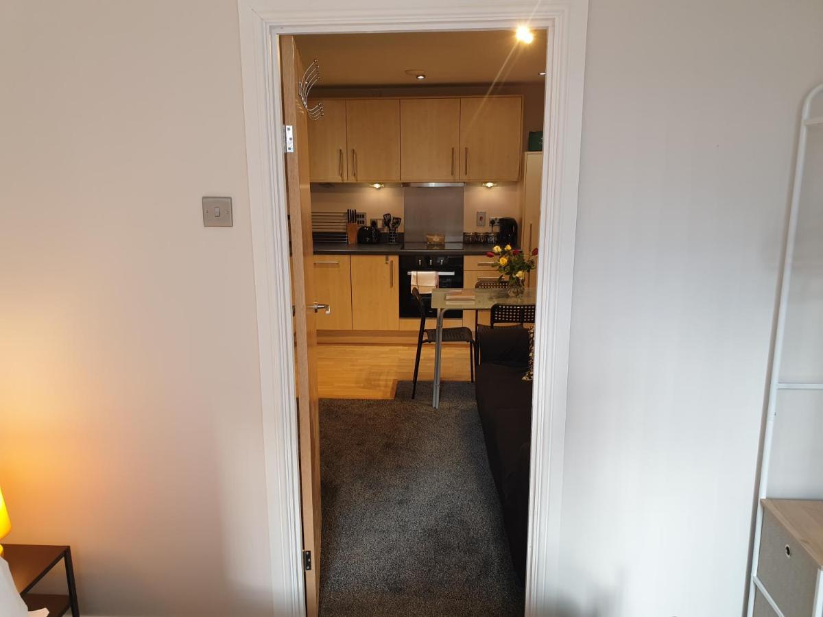 Birmingham Emerald, 2 Bedroom Apartment 외부 사진