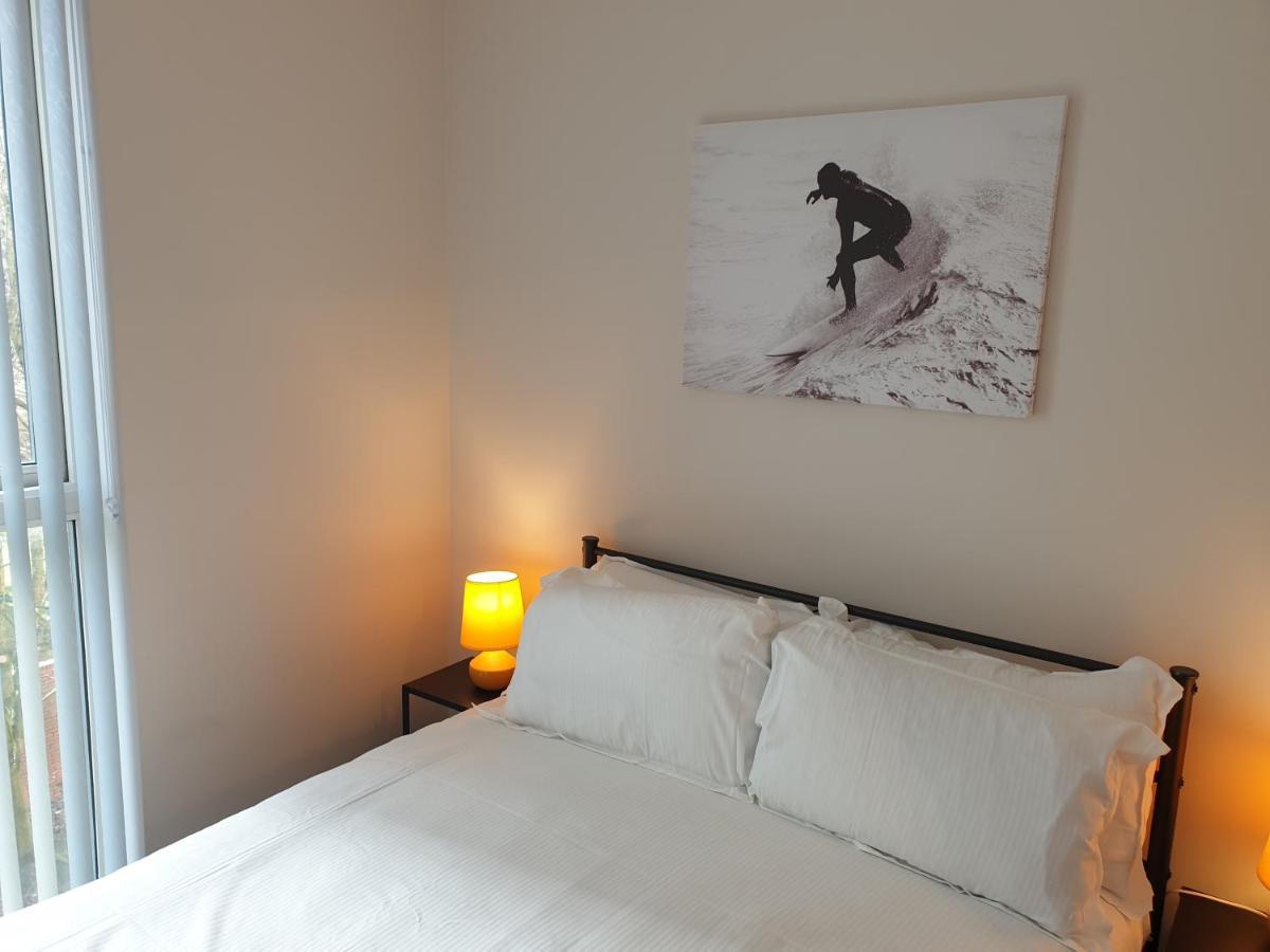 Birmingham Emerald, 2 Bedroom Apartment 외부 사진