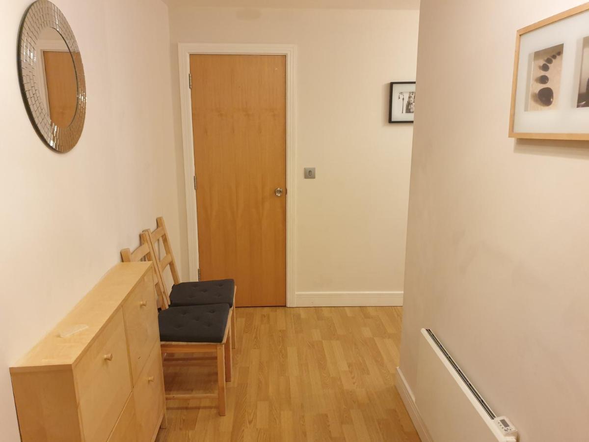 Birmingham Emerald, 2 Bedroom Apartment 외부 사진